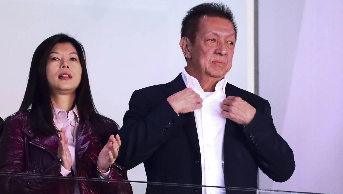 Una traición completa como Peter Lim finalmente acepta vender Valencia Jewel a Juventus