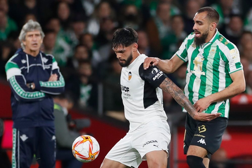 Quique aconsejó a Orta que firmara un defensa central de La Liga