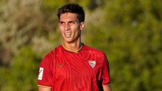 Cinco jugadores con un pie y medio fuera del Sevilla FC