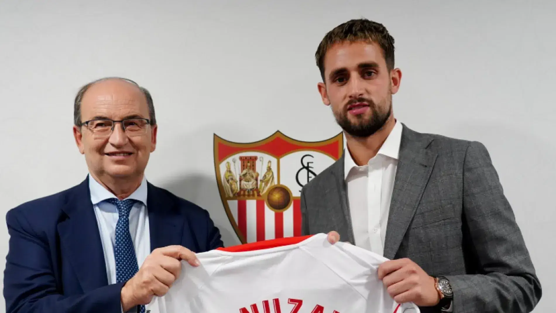 El Sevilla FC encuentra un muro para terminar con Januzaj