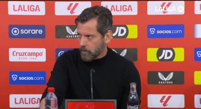 Quique Flores despide a uno de los pesados del armario de los once primeros