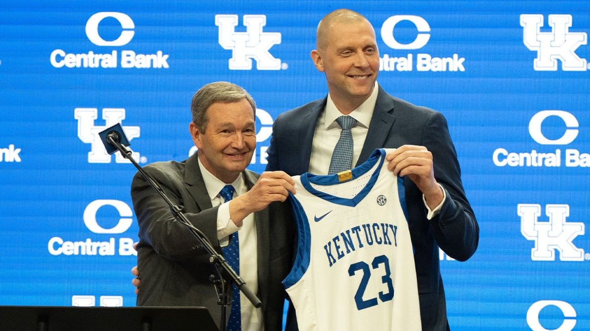 Kentucky Basketball Coach Mark Pope Raves About Newest Star Recruit