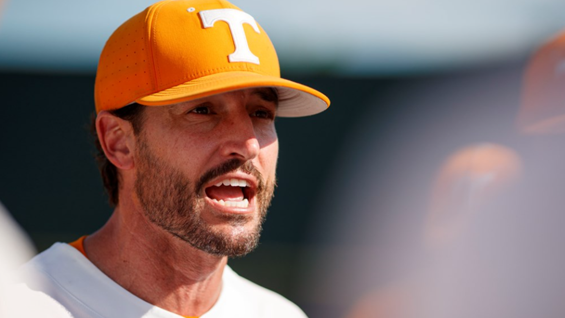 ESPN REPORT:  Tennessee Volunteers Baseball Coach  Tony Vitello signs divorce with Wife due to…