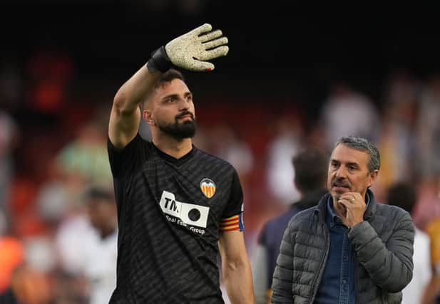 Devastador: El Portero del Valencia CF Giorgi Mamardashvili se Marcha Debido a…