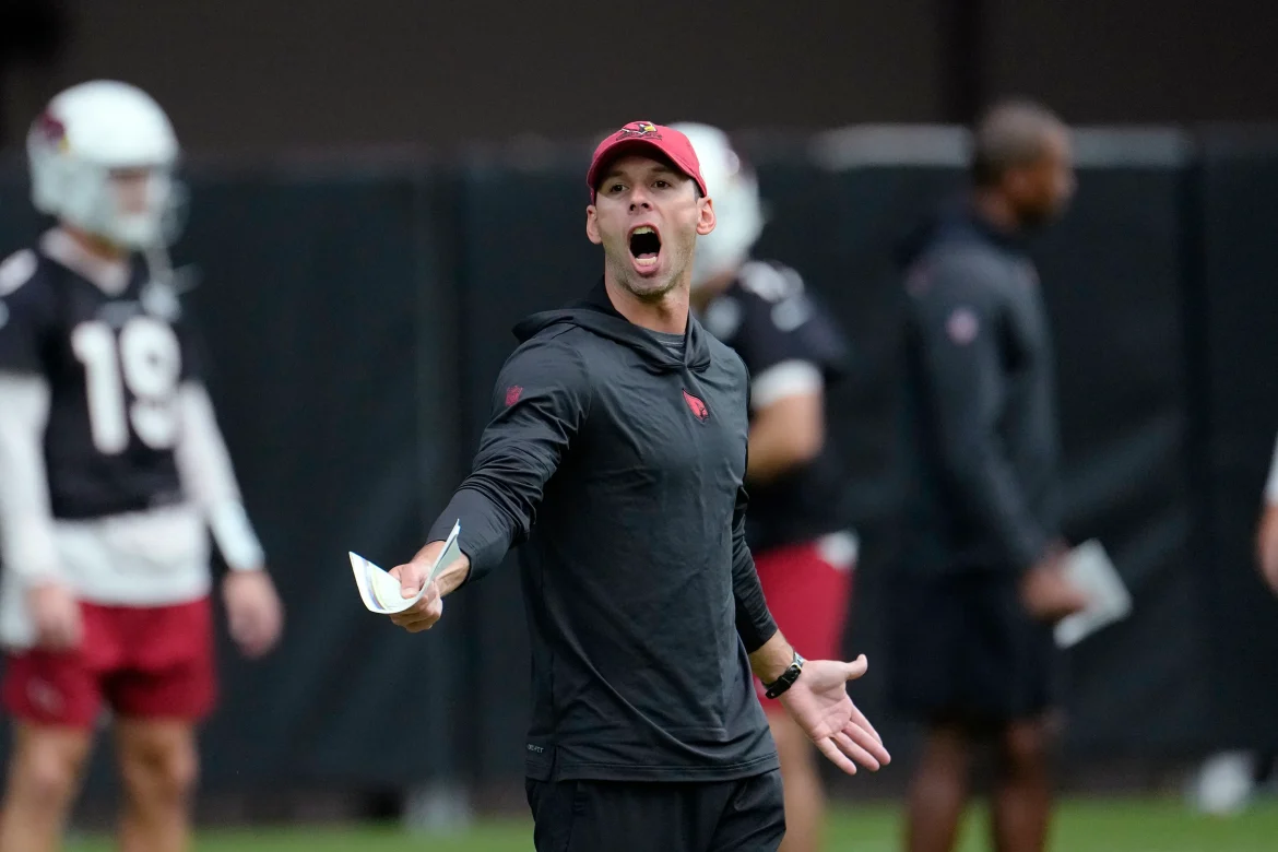 Breaking News: Arizona Cardinals Coach Jonathan Gannon Shocks NFL with Sudden Departure