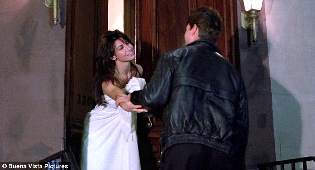 “I was like, ‘Oh, my god, I just broke Tom Cruise’s nose’.” US actor Gina Gershon has admitted things took a bit of an unexpected turn when she and Tom Cruise filmed a sex scene together back in the mid-80s.