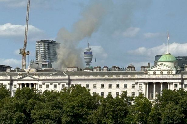 DRAMATIC: Firefighters Battle Massive Blaze at London’s Historic Somerset House