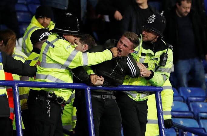 Report: Leeds United player who punched a police officer is barred from…