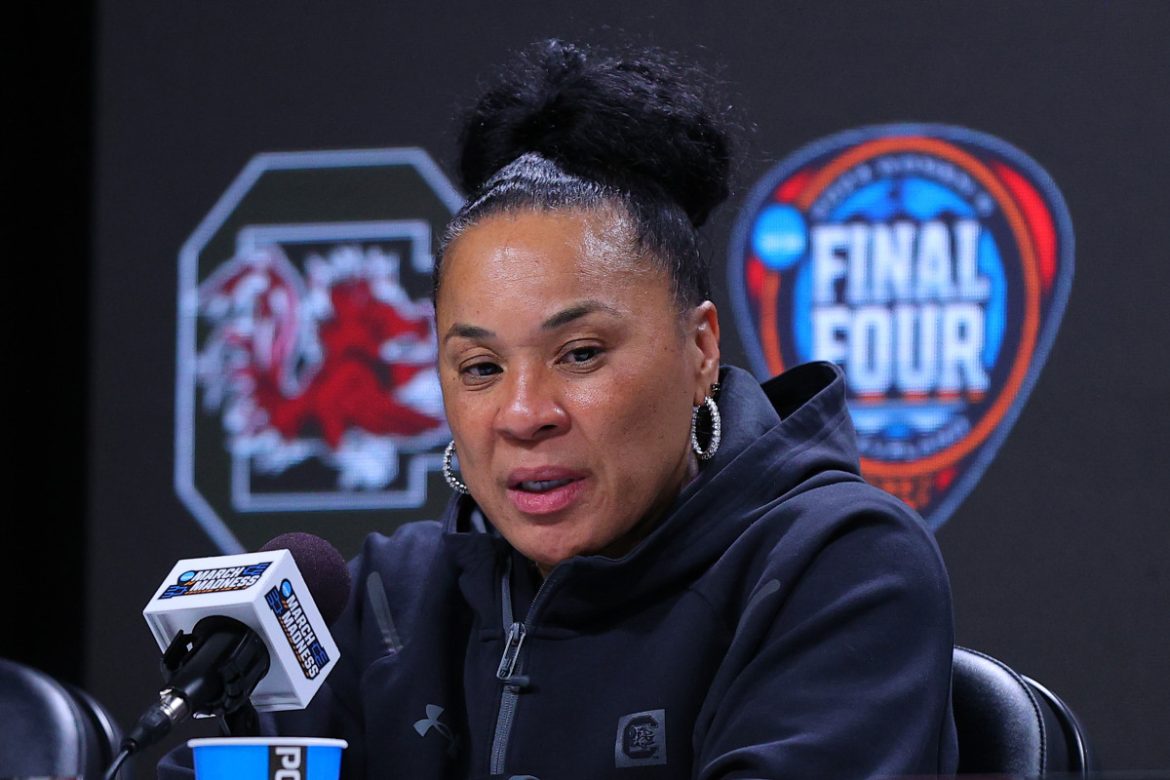 SAD: Former South Carolina Women’s Dawn Staley was  confronte earlier today By….