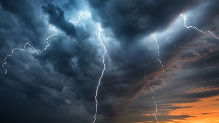 Breaking Weather Alert! Thunderstorms Set to Batter Large Parts of England and Wales, Met Office Issues Urgent Warnings