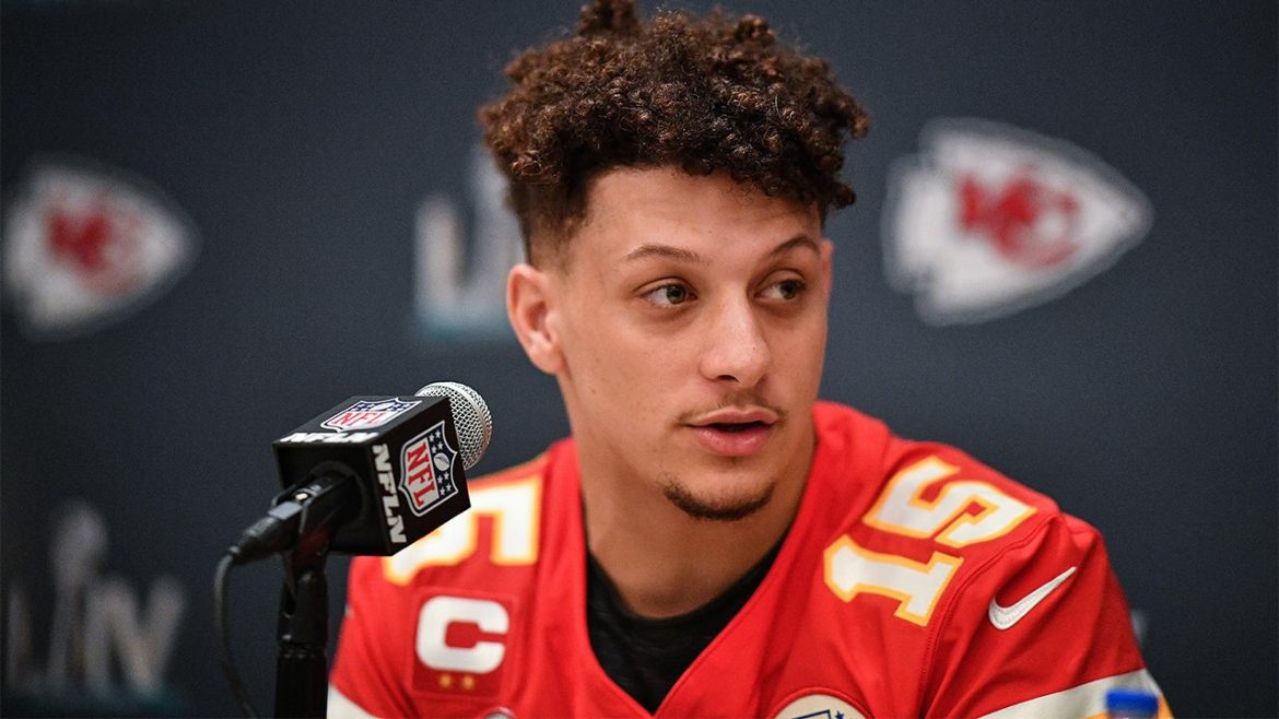 Patrick Mahomes Caught in Pregnancy Rumor Scandal: Allegations and Social Media…..