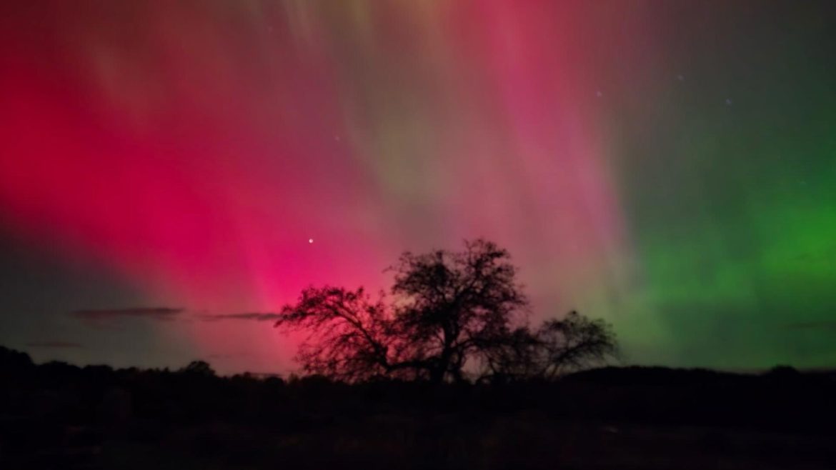 “Rainbow explosion”: The northern lights illuminate Maine once more