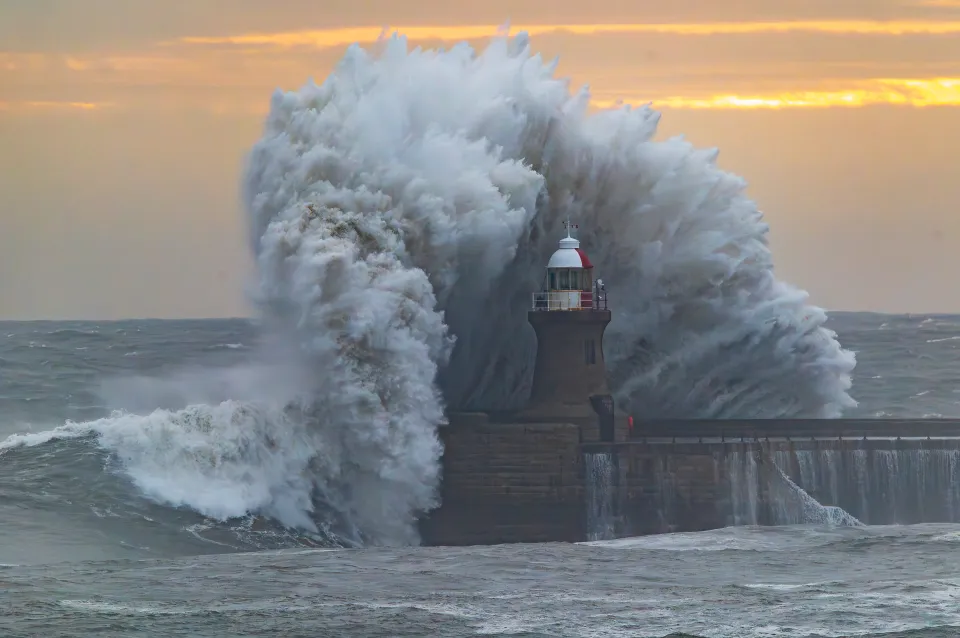 UK Faces Onslaught from Storm Ashley: 80mph Winds, Floods, and New Danger Warnings Issued