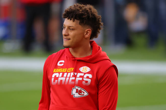 Patrick Mahomes Issues Bold Statement to Chiefs GM Amidst AFC WR Frenzy