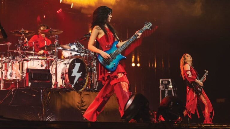 The-Warning-live-February-2025-credit-Gustavo-Kuri-header