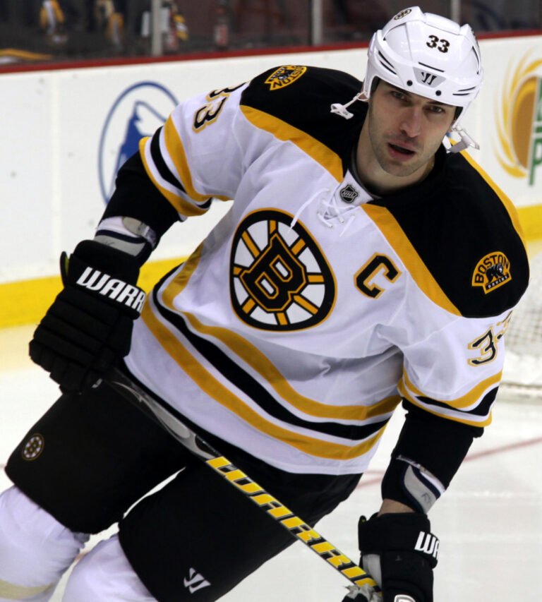 Zdeno_Chara_-_Boston_Bruins_2012