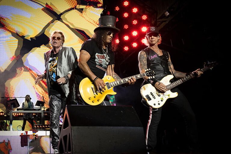 attachment-Band_General_2_CREDIT-Guns-N-Roses